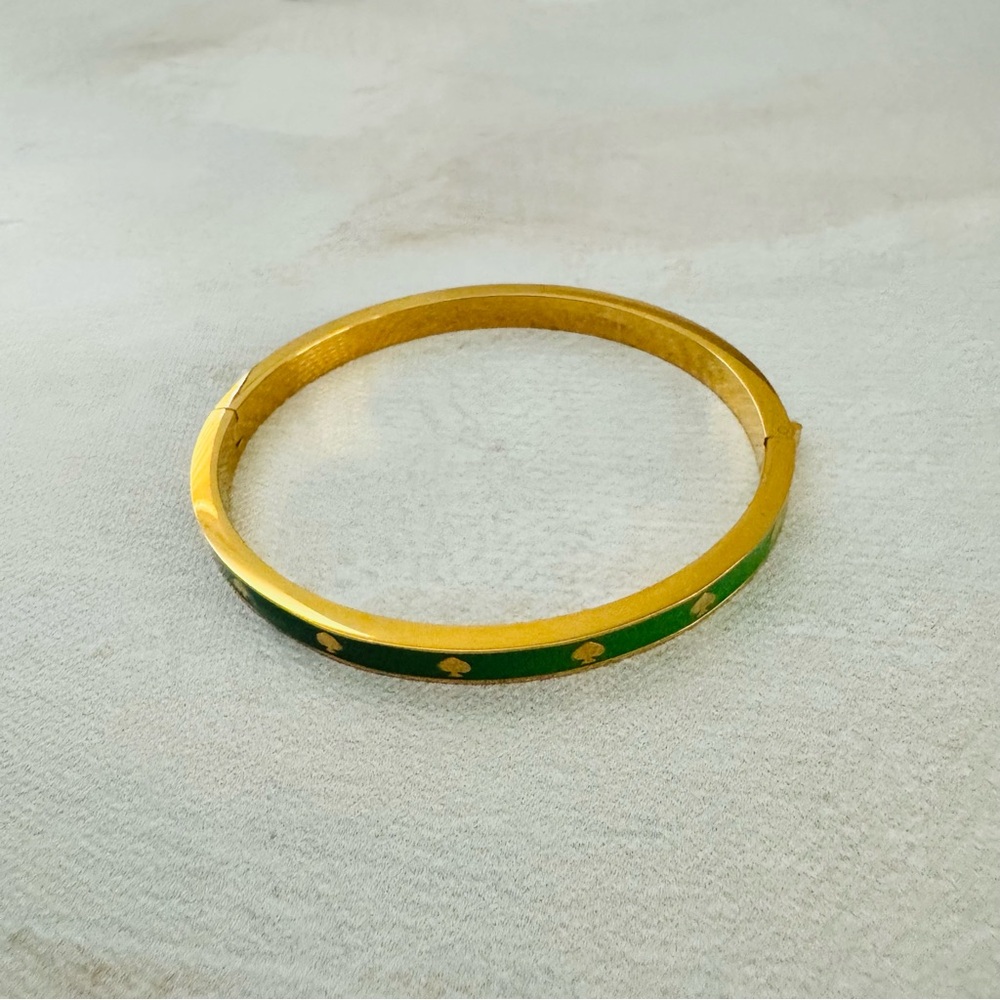 Kate Spade Green & Gold Enamel Spot The Spade Enamel Hinged Bangle Bracelet - Picture 4 of 12